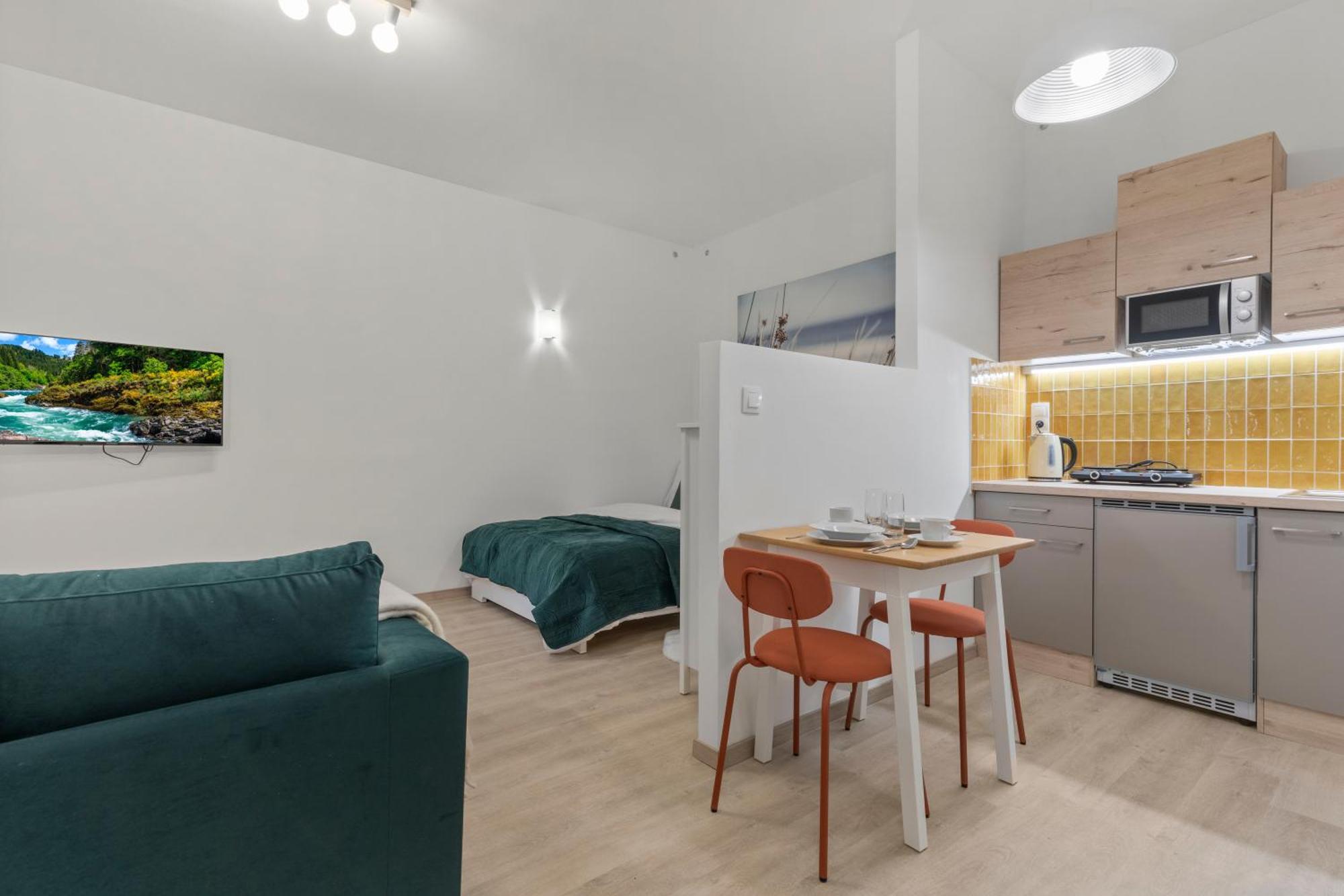 Garden Haven Studio In Old Town Братислава Экстерьер фото