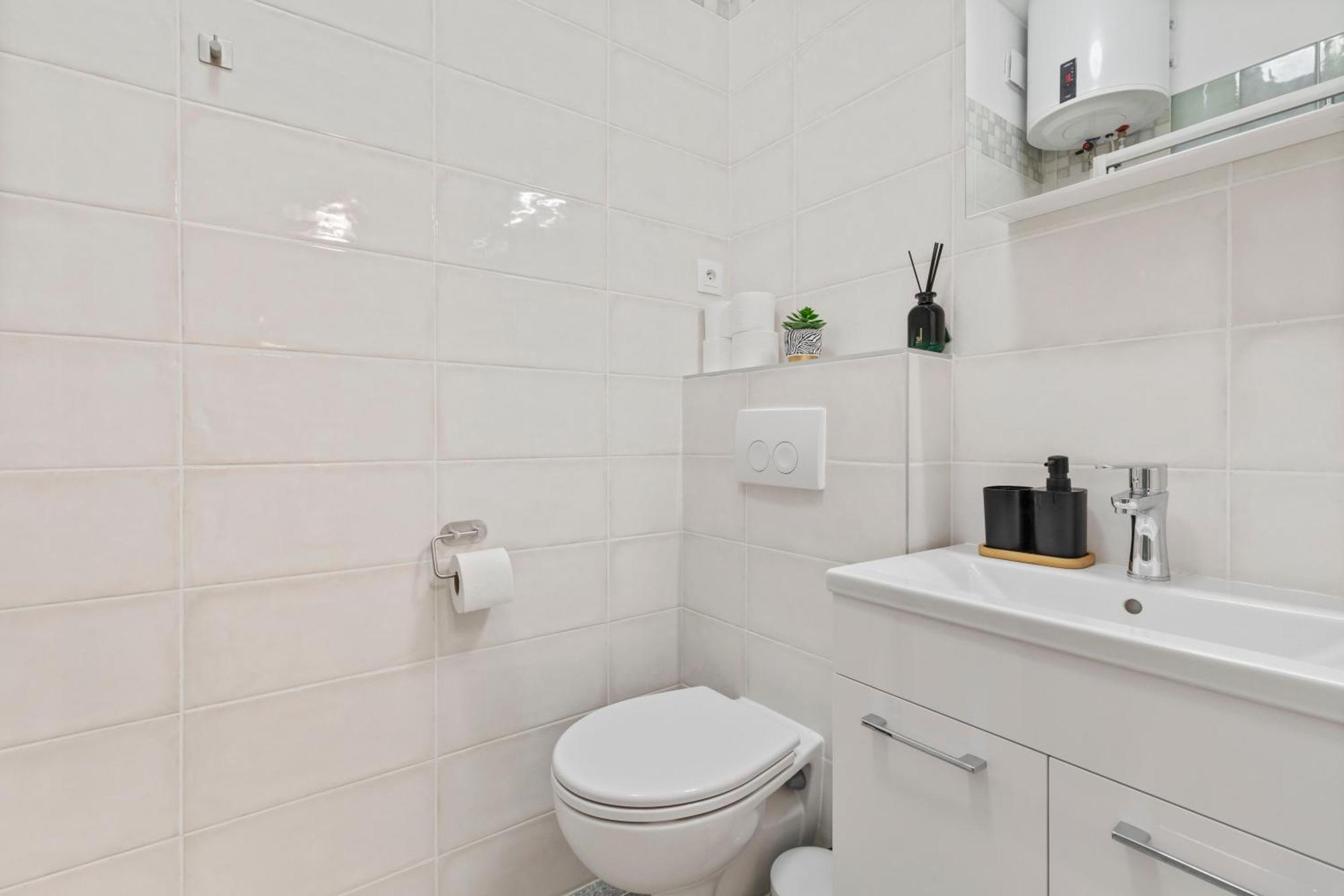 Garden Haven Studio In Old Town Братислава Экстерьер фото