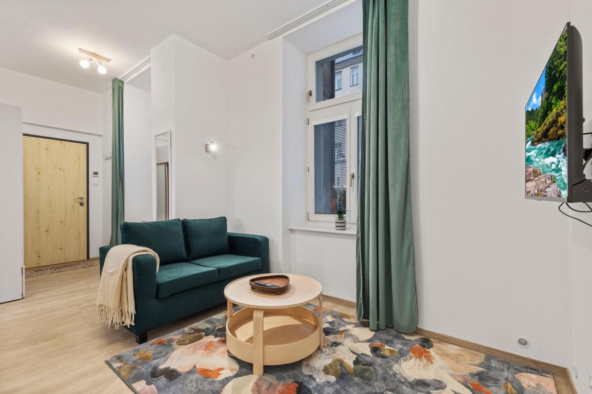 Garden Haven Studio In Old Town Братислава Экстерьер фото