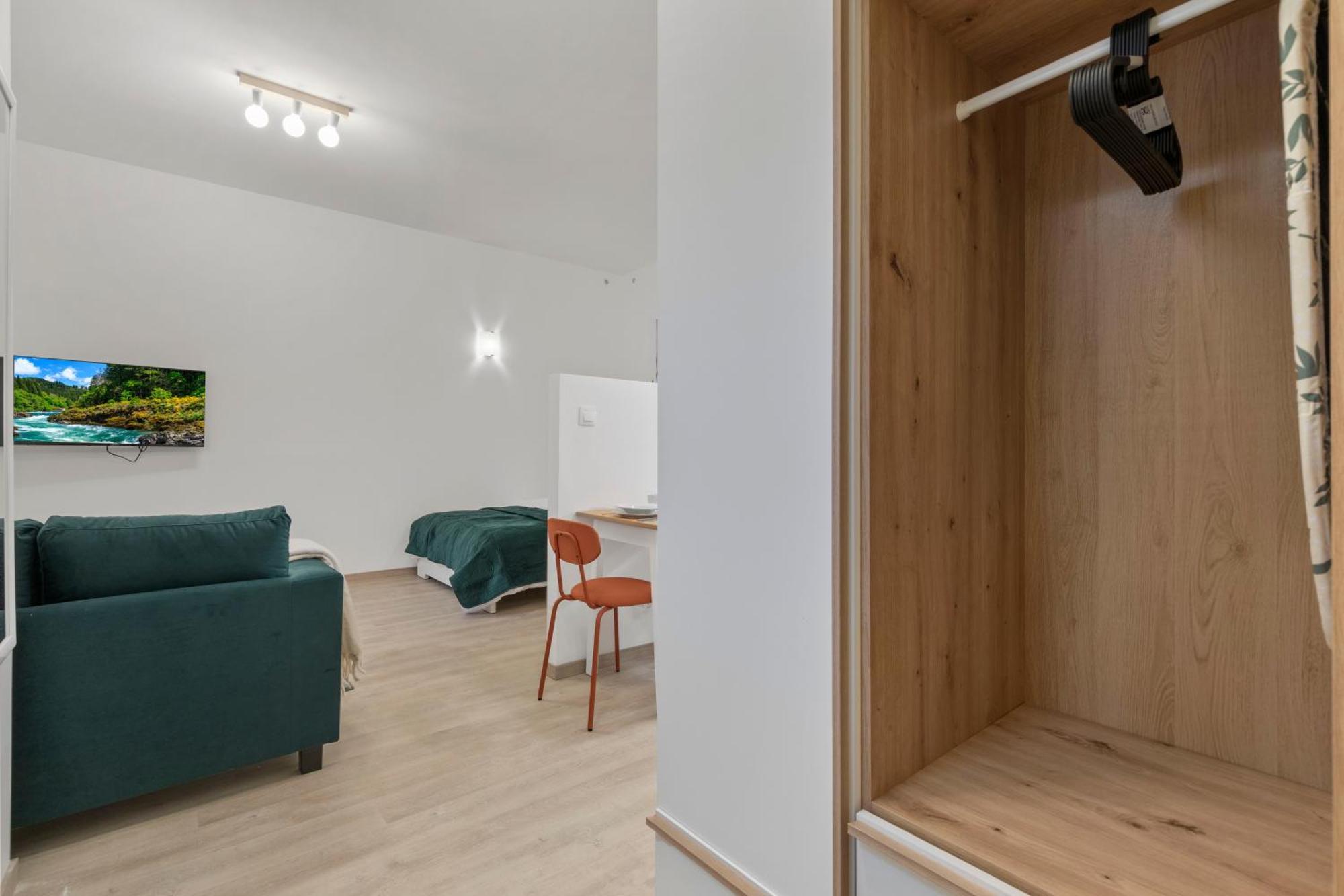 Garden Haven Studio In Old Town Братислава Экстерьер фото